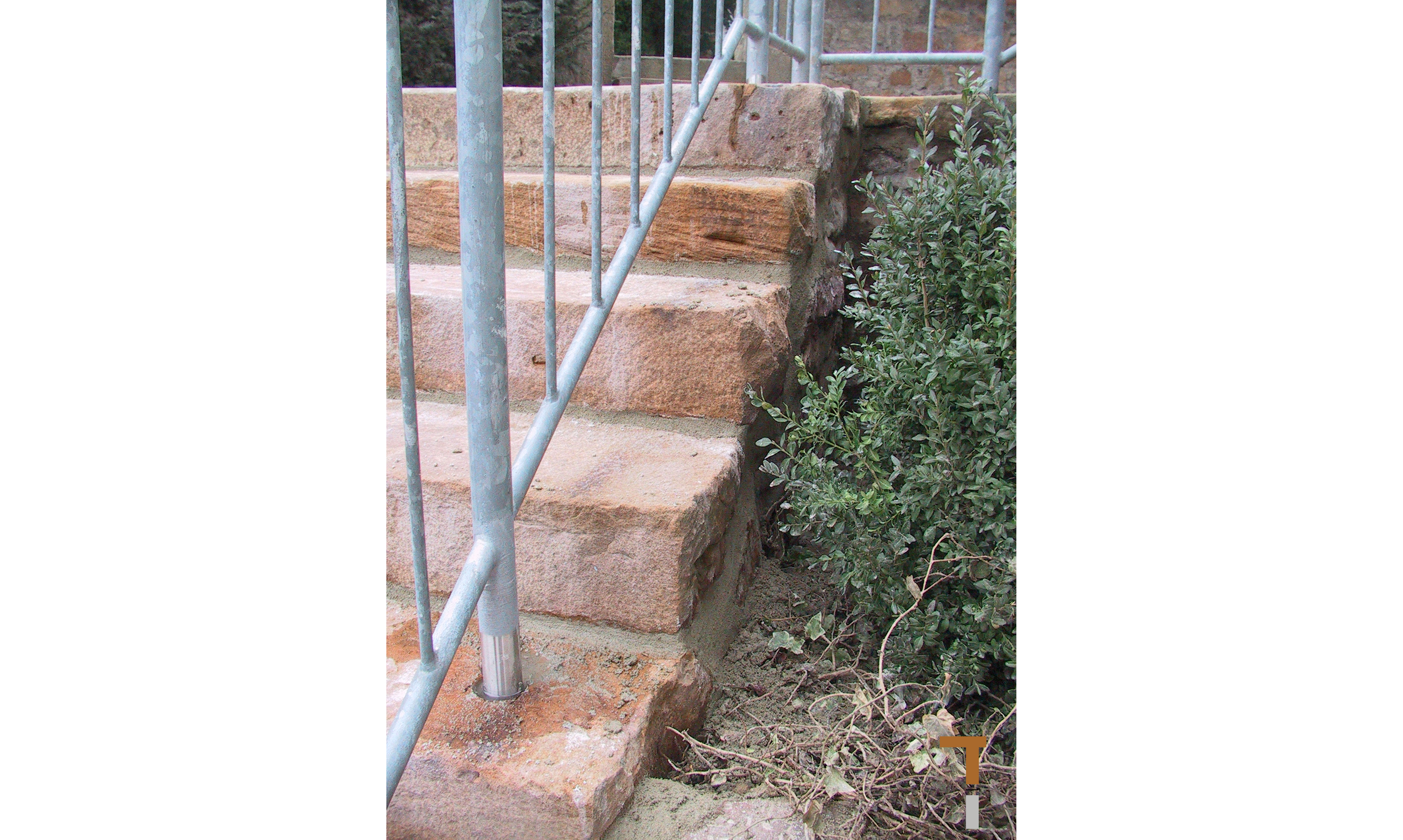 Sanierung Treppe - Angepasstes Geländer