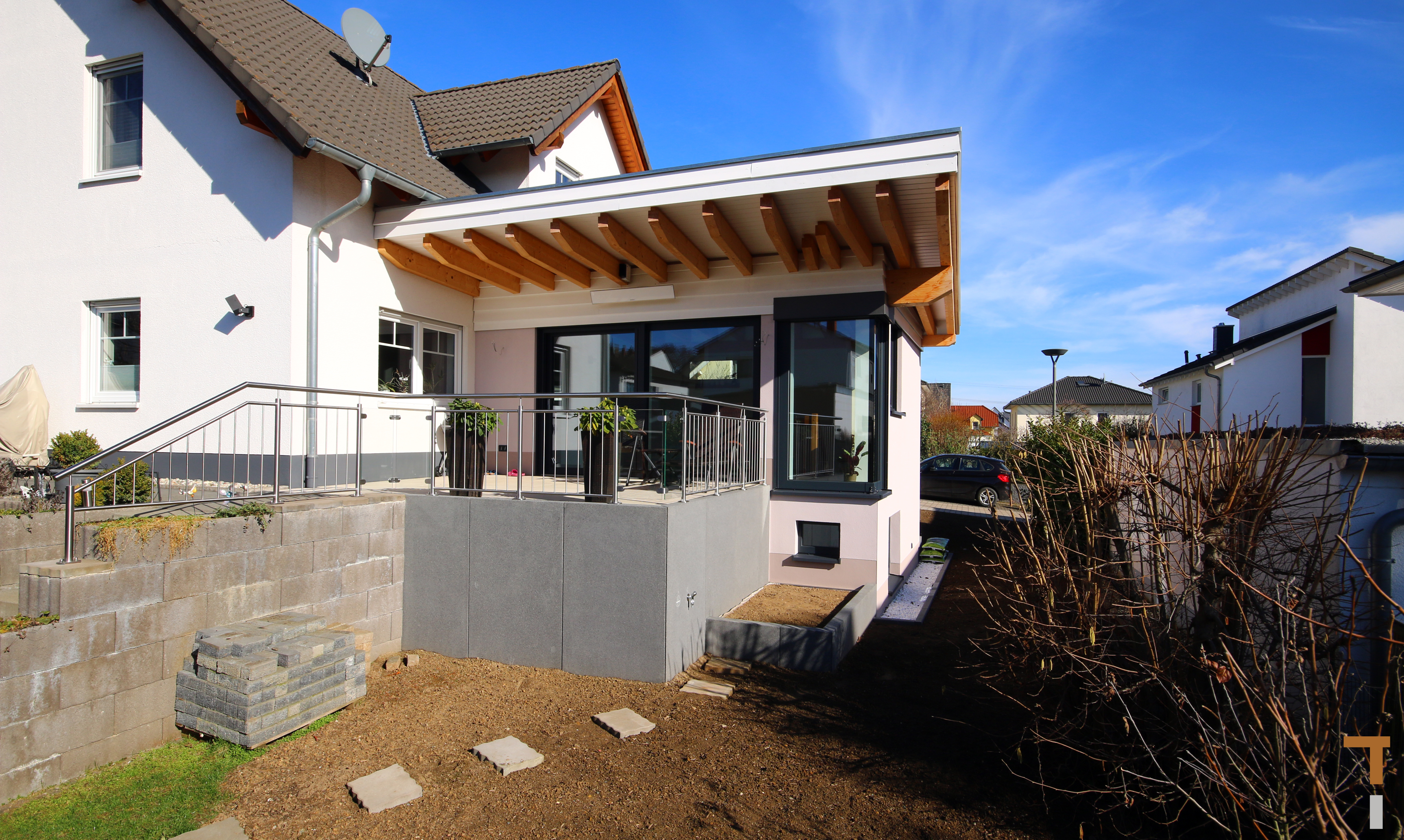 Wohnhausanbau mit Terrasse - Gartenansicht