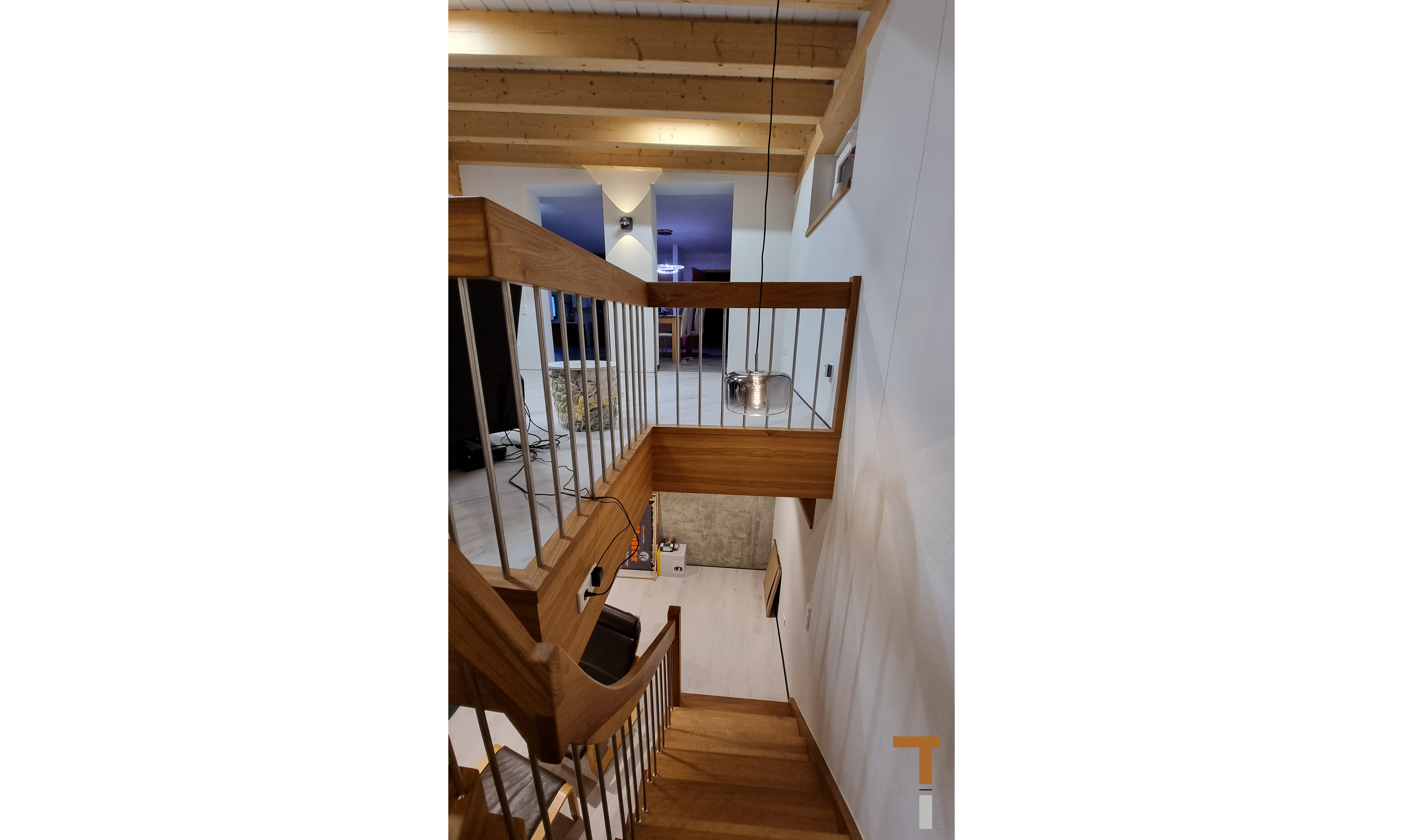 Wohnhausanbau mit Terrasse - Treppe zum neuen Untergeschoss